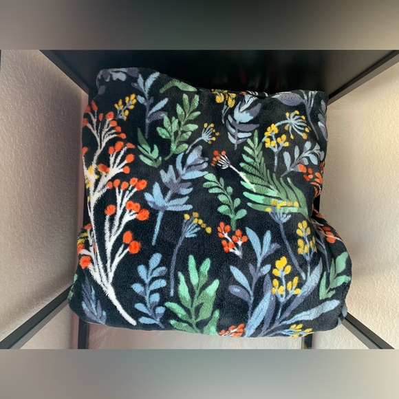 Monte & Jardin Ultra Plush Floral Throw Fleece Flower Blanket 60"x70” Warm Cozy - Picture 12 of 16